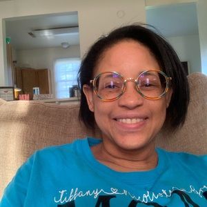 Meet your Posher, Kendra